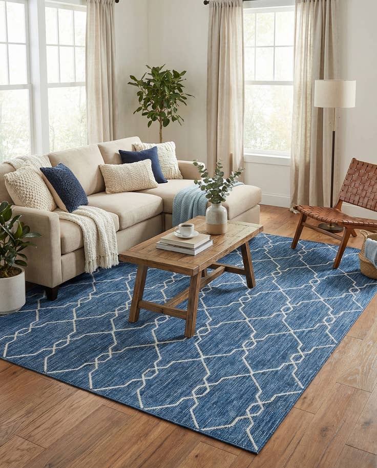 Detail image of 6' x 9' Easy-Clean Trellis Indoor / Outdoor Rug