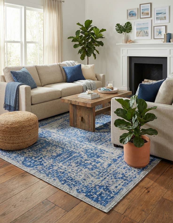 Detail image of  7' x 10'  Washable Traditional Indoor / Outdoor Rug