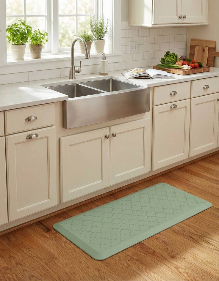 Detail image of  2' x 5' Solid Trellis Anti-Fatigue Comfort Mat