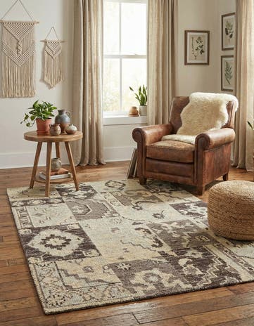 4' x 5' 8 Hand Knotted Patchwork Wool Rug