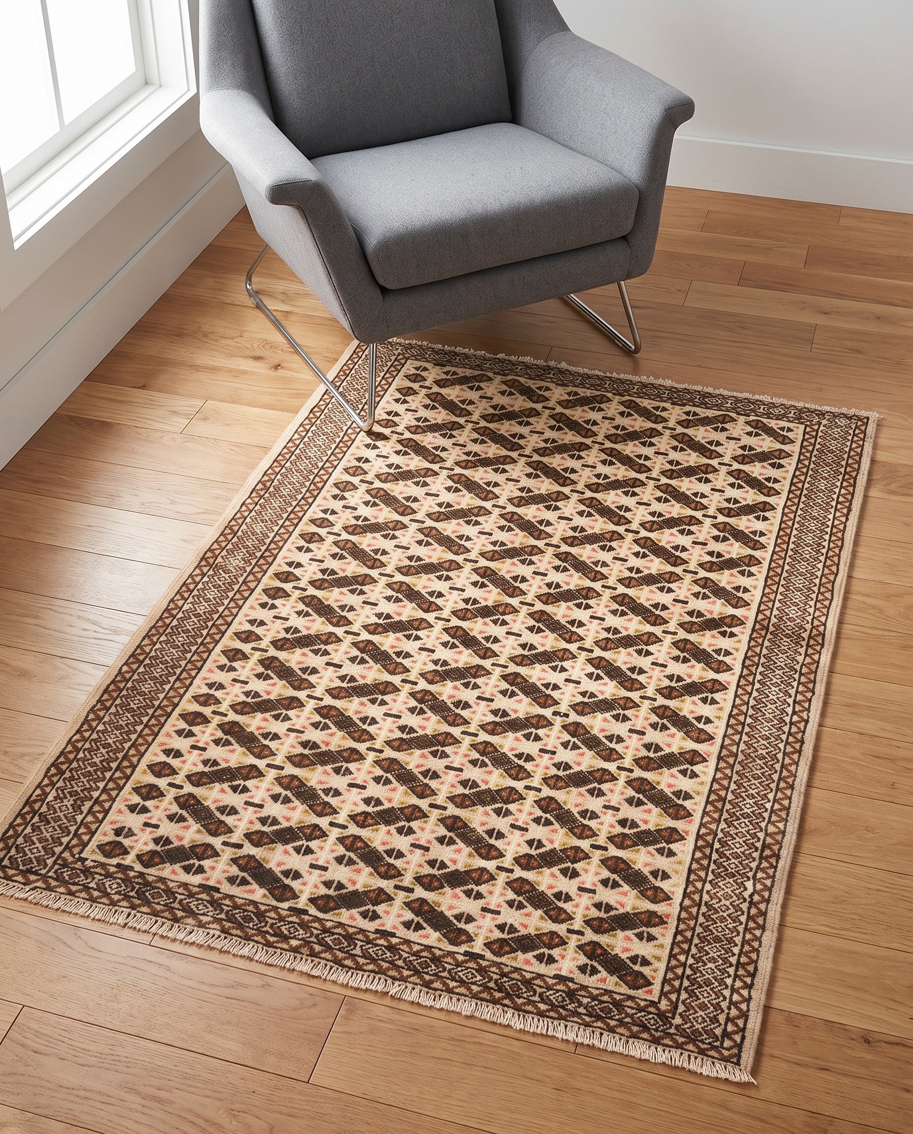 3' 3 x 4' 5 Pakistan Rug