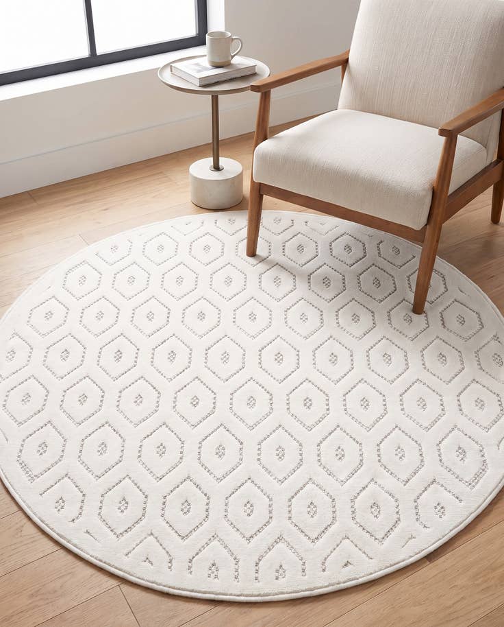 Detail image of 4' x 4' Easy-Clean Trellis Textured Indoor / Outdoor Round Rug