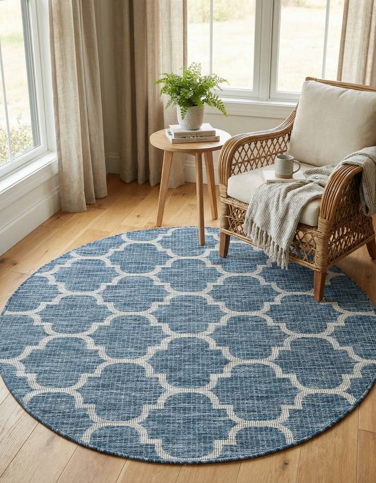Detail image of 5' 3 x 5' 3 Easy-Clean Trellis Indoor / Outdoor Round Rug