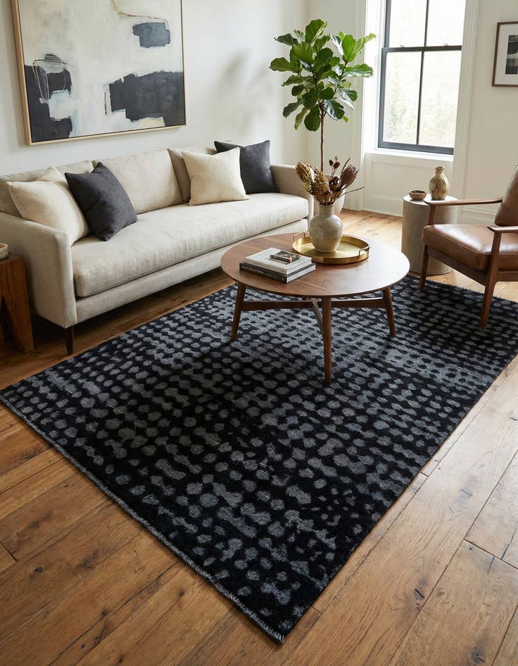 Detail image of 5' 2 x 8' 2  Hand Knotted Darya Wool Rug