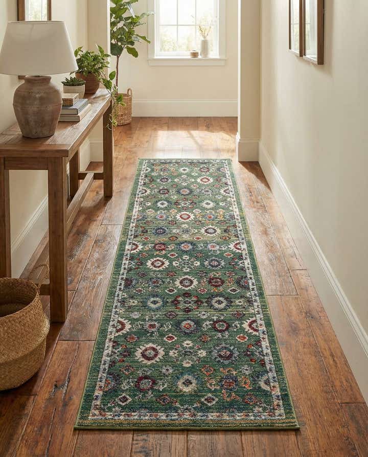 2' 7 x 10' Isabella Runner Rug