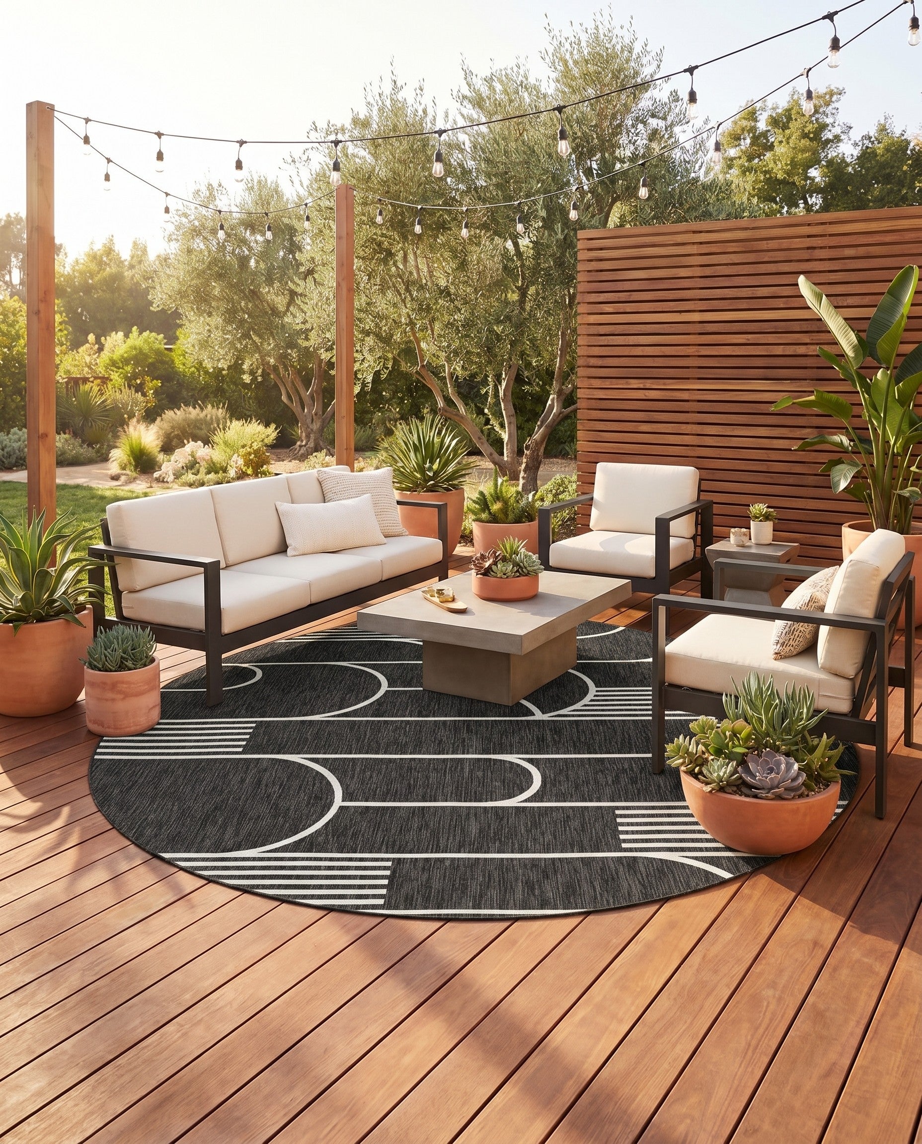 12' x 12' Easy-Clean Modern Indoor / Outdoor Round Rug