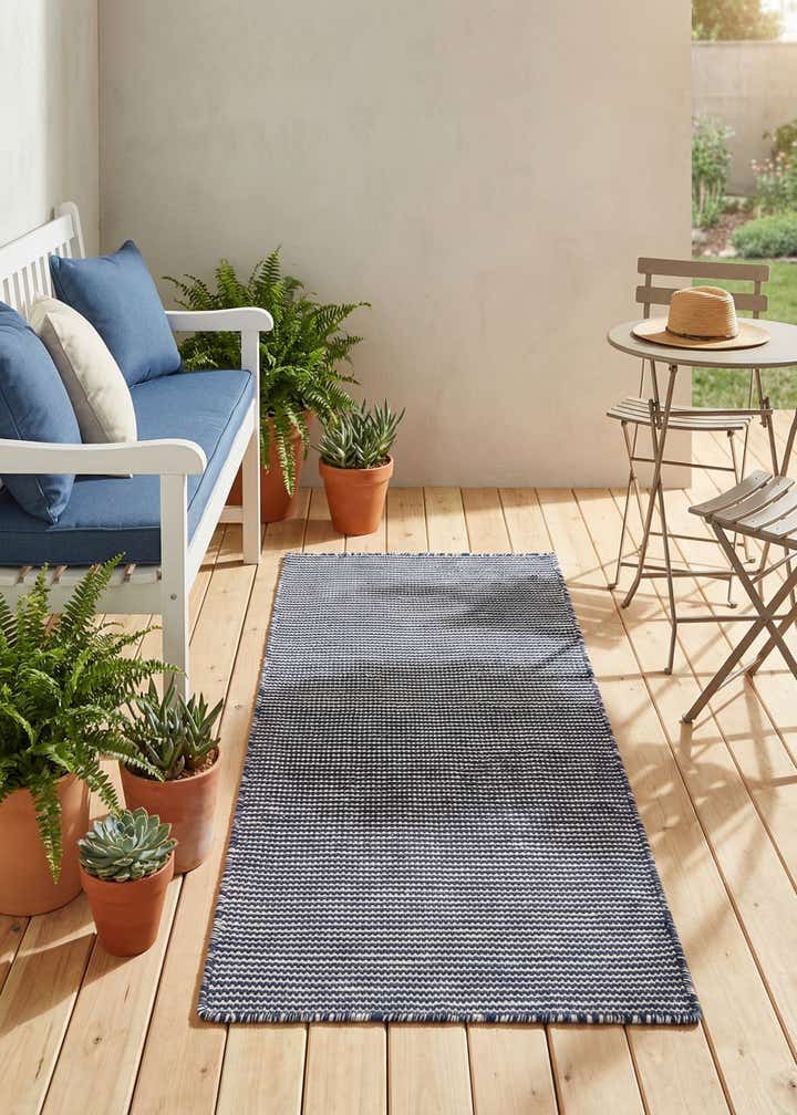 2' x 4' 1 Easy-Clean Jill Zarin Palm Springs Indoor / Outdoor Runner Rug