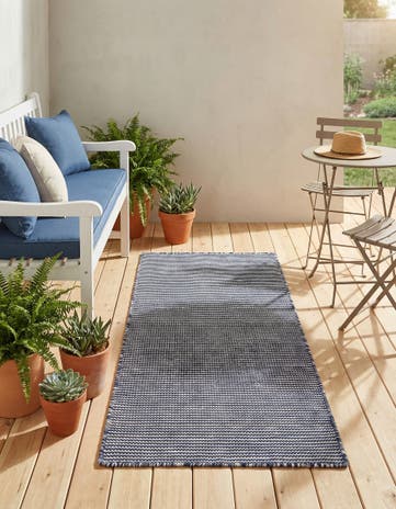 2' x 4' 1 Easy-Clean Jill Zarin Palm Springs Indoor / Outdoor Runner Rug