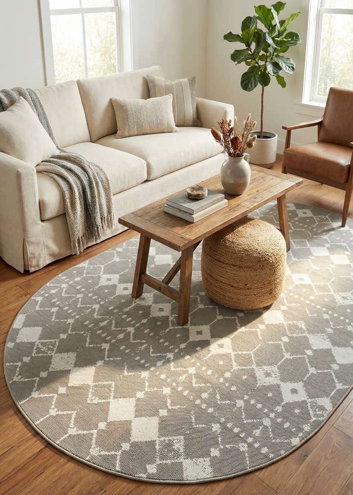 5' 3 x 8' Easy-Clean Lattice Indoor / Outdoor Oval Rug