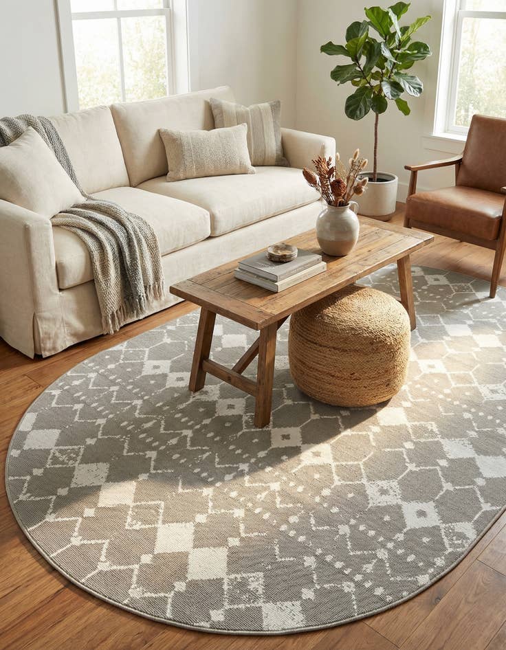 Detail image of  5' 3 x 8'  Washable Lattice Indoor / Outdoor Oval Rug