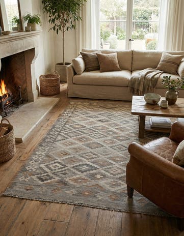 6' 6 x 9' 9 Hand Woven Kilim Maymana Wool Rug