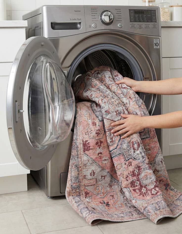 Detail image of  4' x 6'  Washable Mangata Rug