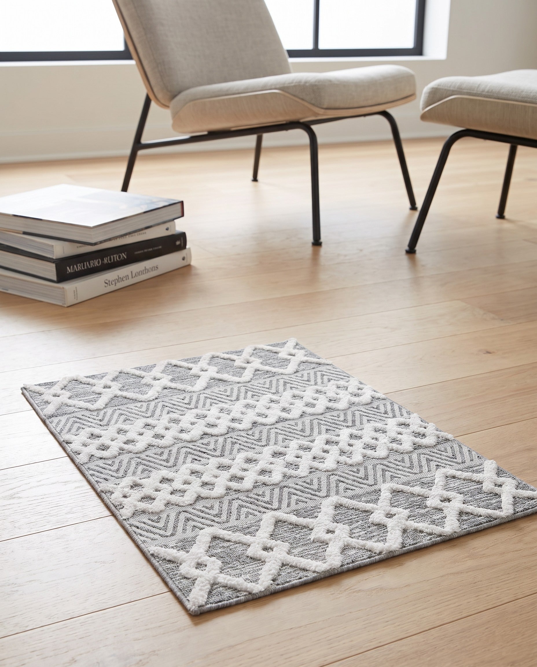 1' 3 x 1' 4 Sabrina Soto Casa Valencia Sample Rug