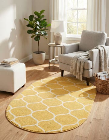 Yellow Lattice Frieze Oval Rug
