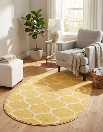 Yellow Lattice Frieze Oval Rug