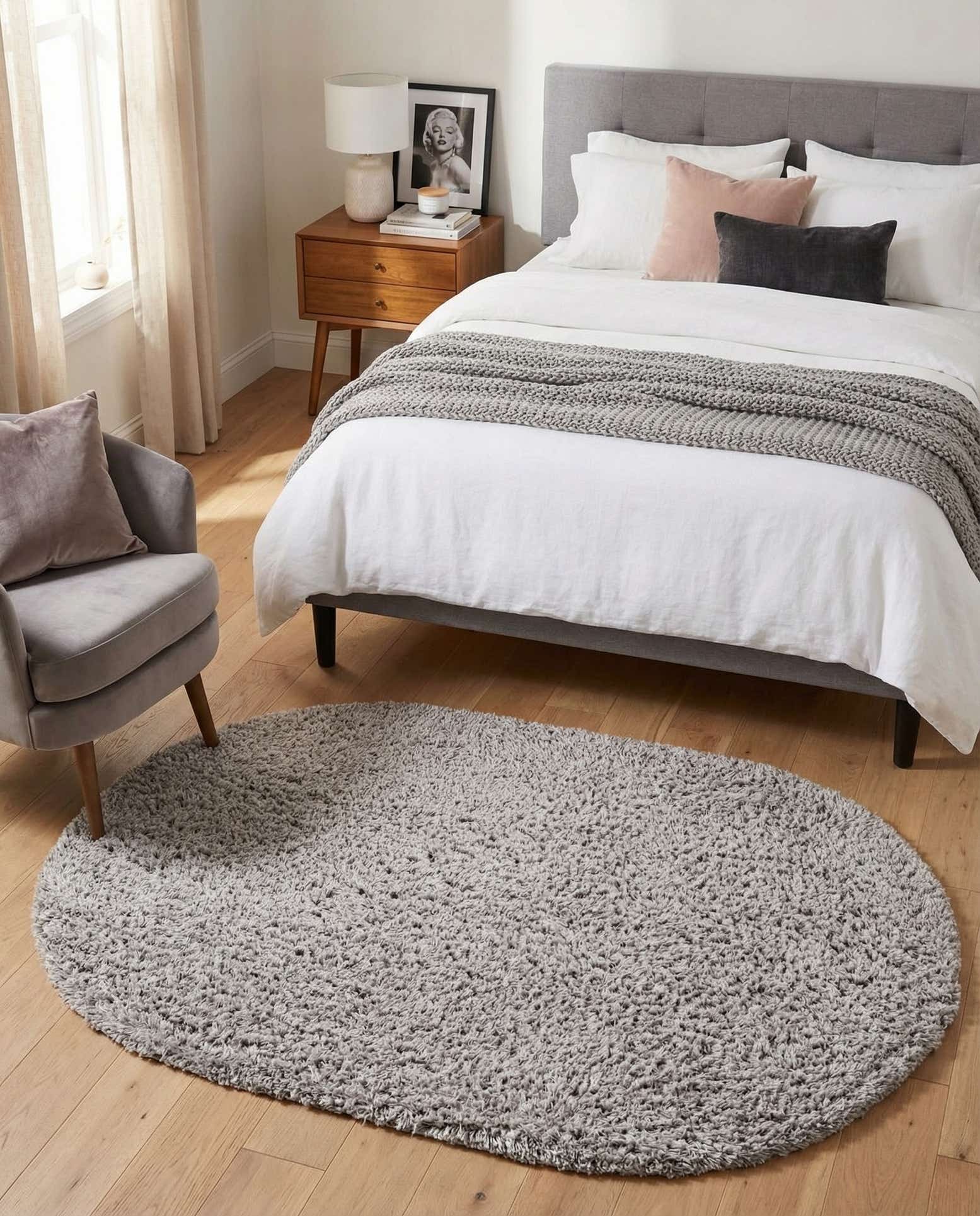 4' x 6' Marilyn Monroe™ Shag Oval Rug