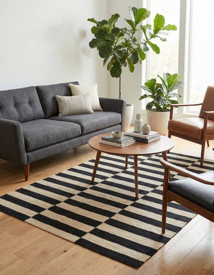 Detail image of 3' 3 x 4' 10  Hand Woven Kilim Modern Wool Rug