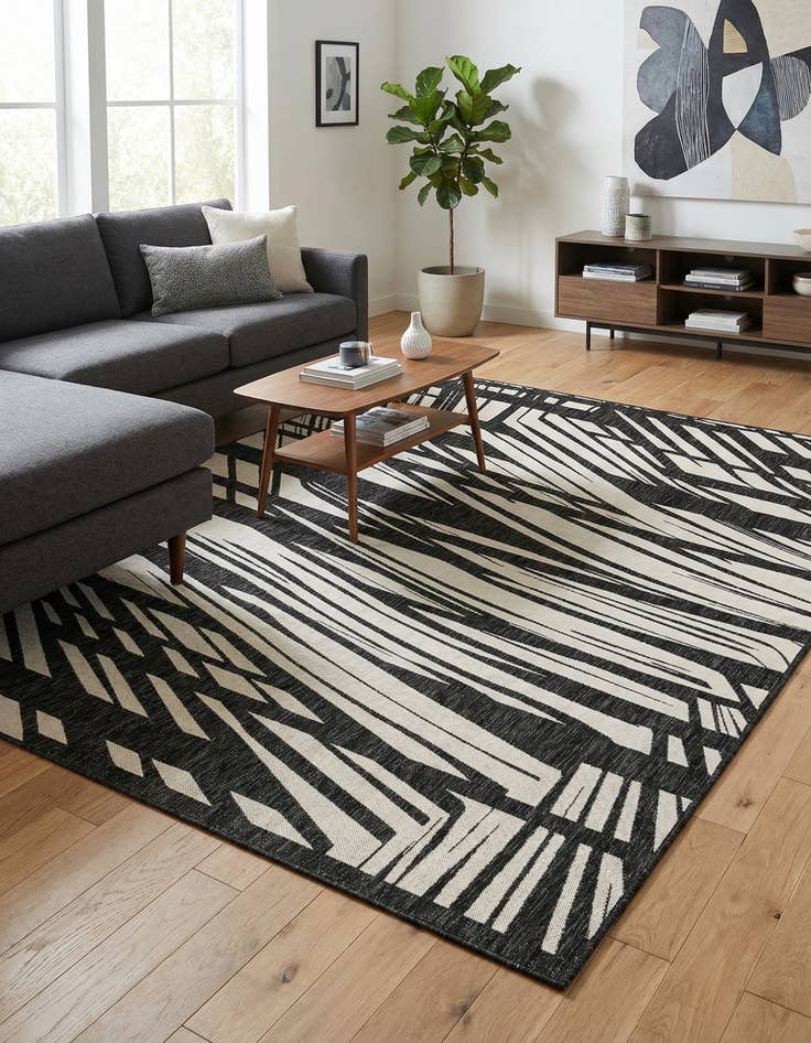 Detail image of 7' x 10'  Washable Modern Indoor / Outdoor Rug