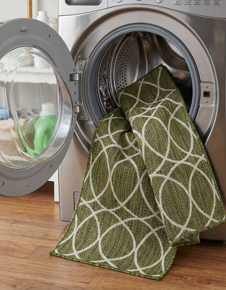 Detail image of 2' x 6'  Washable Trellis Indoor / Outdoor Runner Rug