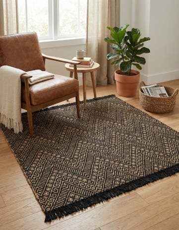5' 1 x 5' 1 Handmade Braided Jute Square Rug