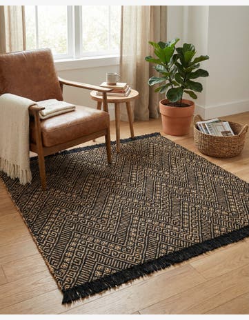 5' 1 x 5' 1 Handmade Braided Jute Square Rug