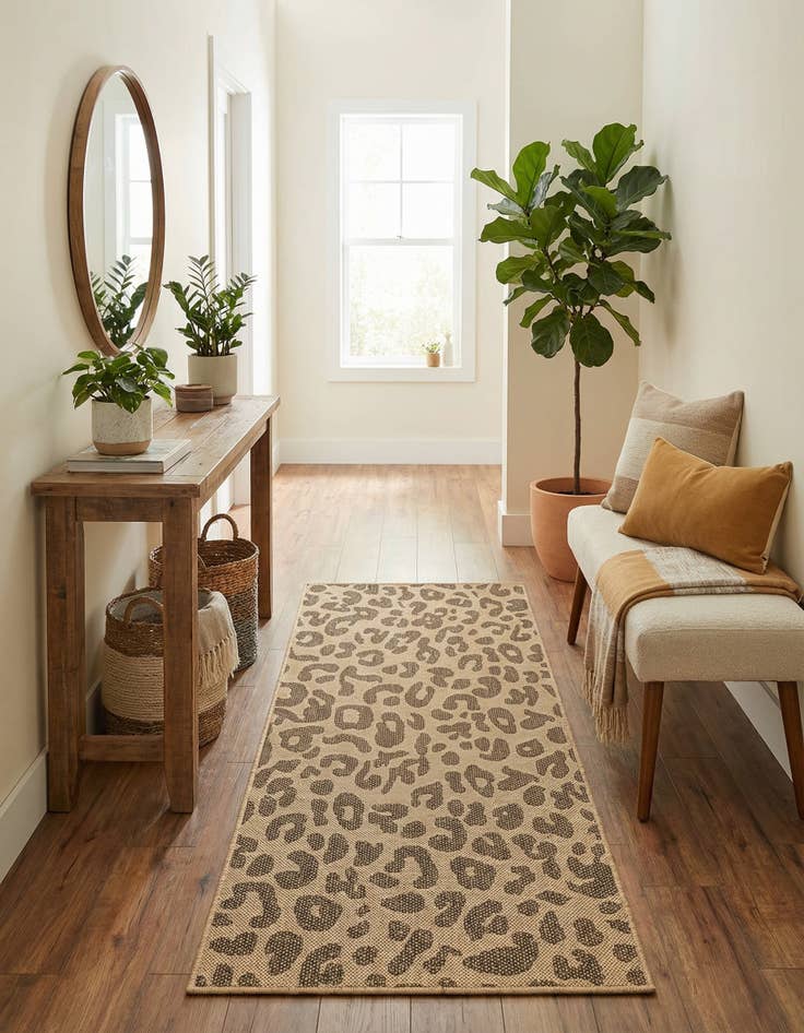 Detail image of 2' 7 x 6' Dunes Runner Rug