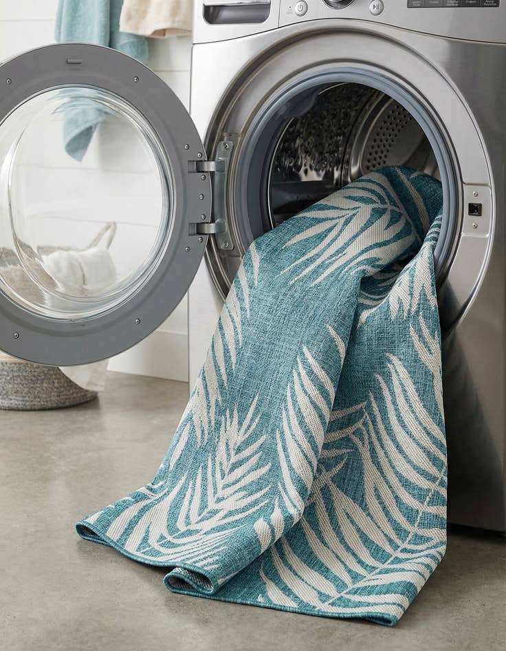 Detail image of 6' x 6'  Washable Botanical Indoor / Outdoor Square Rug