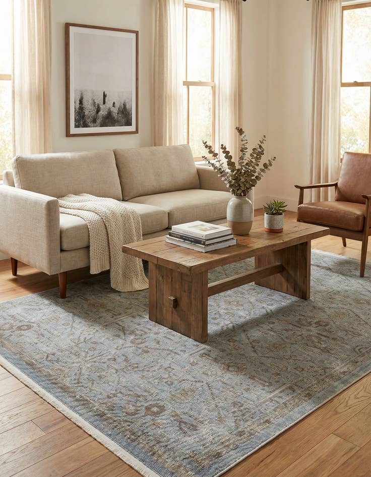 Detail image of 5' 5 x 7' 9 Lola Rug