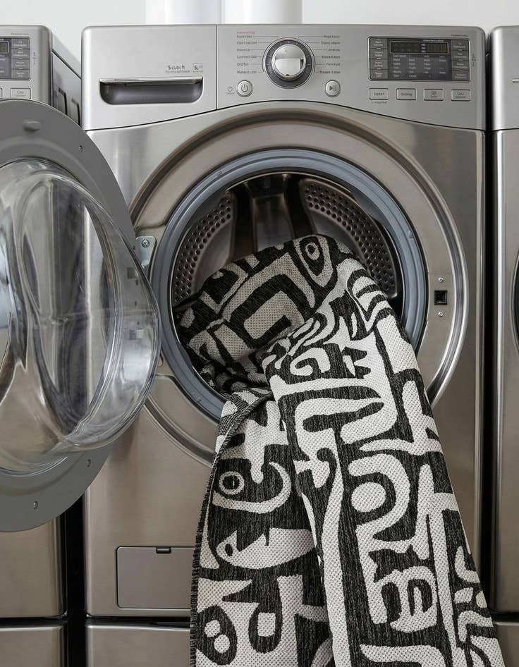 Detail image of 5' 3 x 7'  Washable Modern Indoor / Outdoor Rug