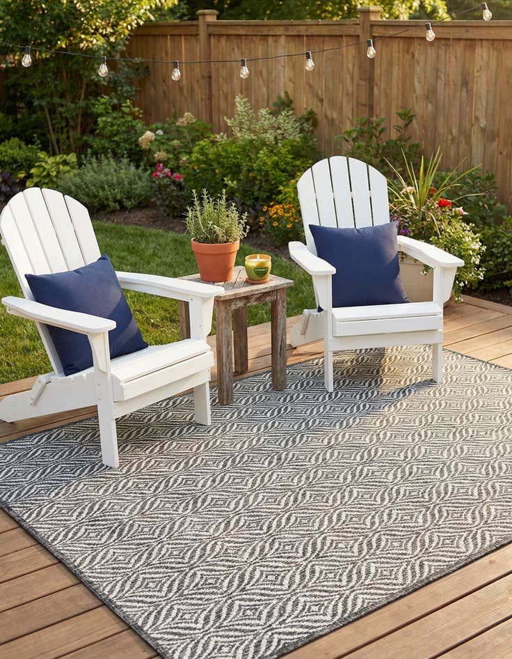 Detail image of 4' x 6'  Washable Trellis Indoor / Outdoor Rug