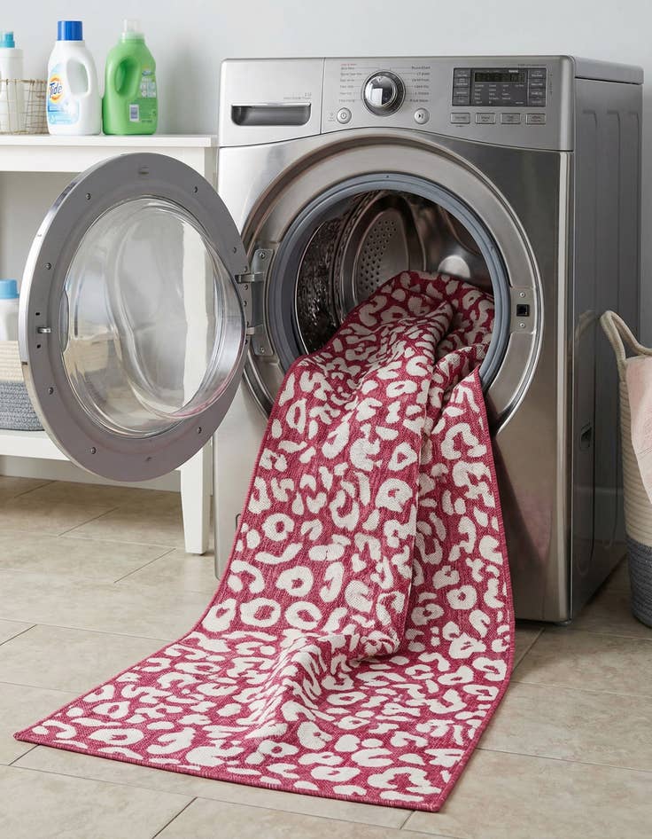 Detail image of  2' 7 x 10'  Washable Safari Indoor / Outdoor Runner Rug