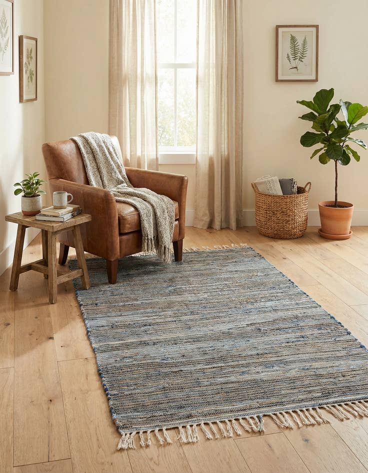 Detail image of  4' 1 x 6' 1  Hand Woven Chindi Jute Rug