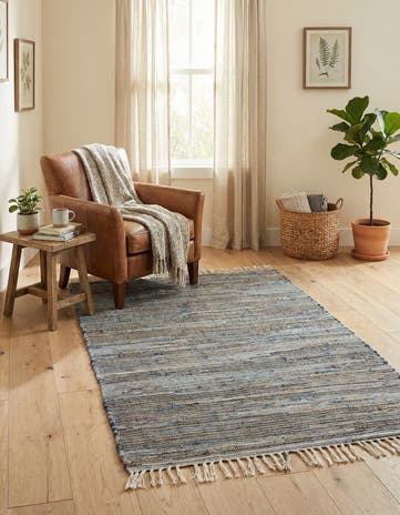 4' 1 x 6' 1 Hand Woven Chindi Jute Rug