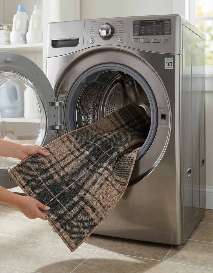 Detail image of 2' x 6'  Washable Checkered Indoor / Outdoor Runner Rug