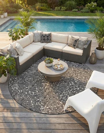13' x 13' Easy-Clean Modern Indoor / Outdoor Round Rug