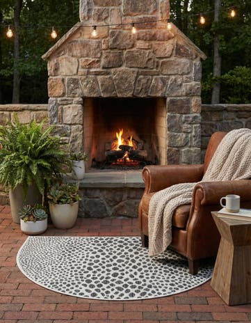 Black Easy-Clean Jill Zarin Cape Town Indoor / Outdoor Hearth Rug