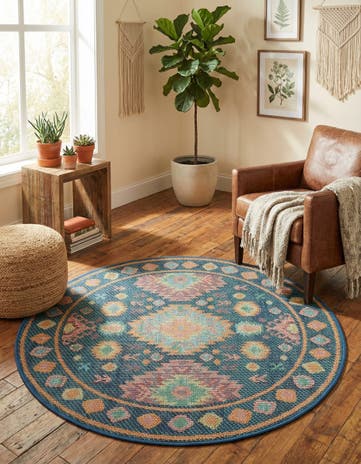 4' 1 x 4' 1 Easy-Clean Baja Indoor / Outdoor Round Rug