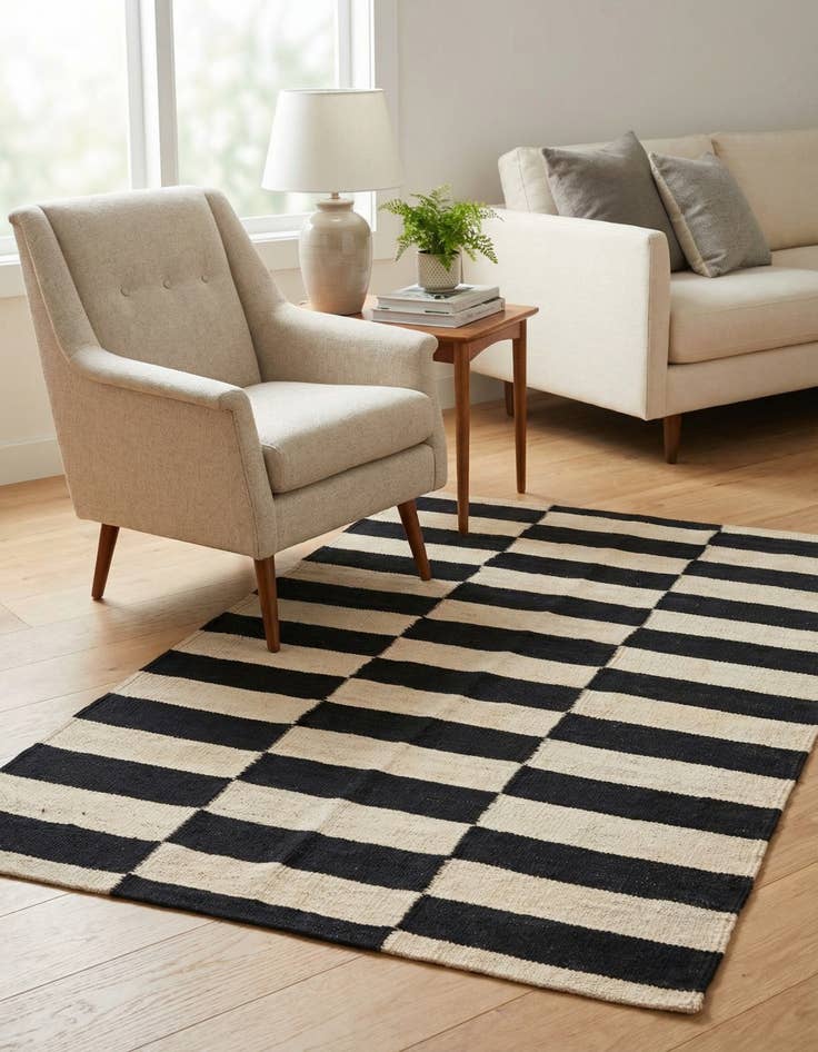 Detail image of 2' 8 x 3' 10  Hand Woven Kilim Modern Wool Rug