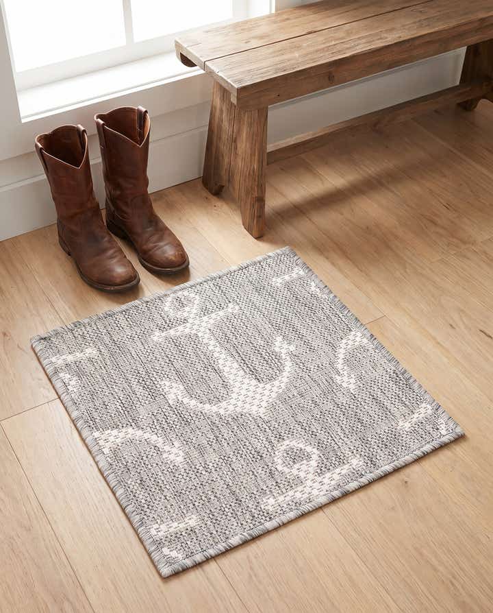 1' 4 x 1' 4 Easy-Clean Coastal Indoor / Outdoor Sample Rug