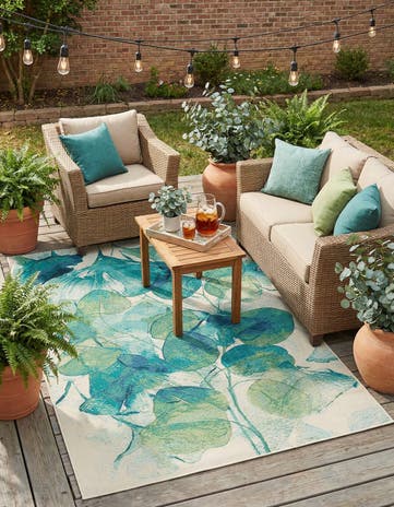 5' 3 x 8' Easy-Clean Botanical Indoor / Outdoor Rug