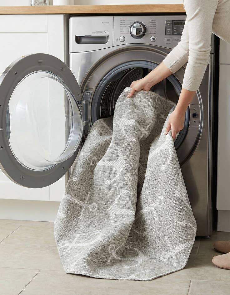 Detail image of 5' 3 x 5' 3  Washable Coastal Indoor / Outdoor Octagon Rug