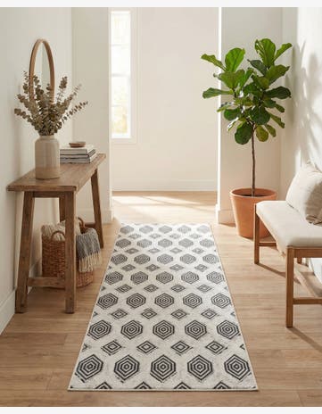 2' 3 x 6' Sabrina Soto Casa Havana Runner Rug