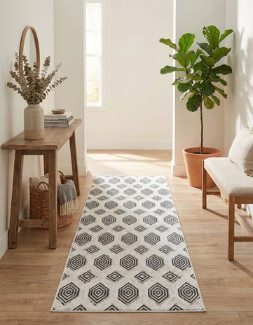 2' 3 x 6' Sabrina Soto Casa Havana Runner Rug