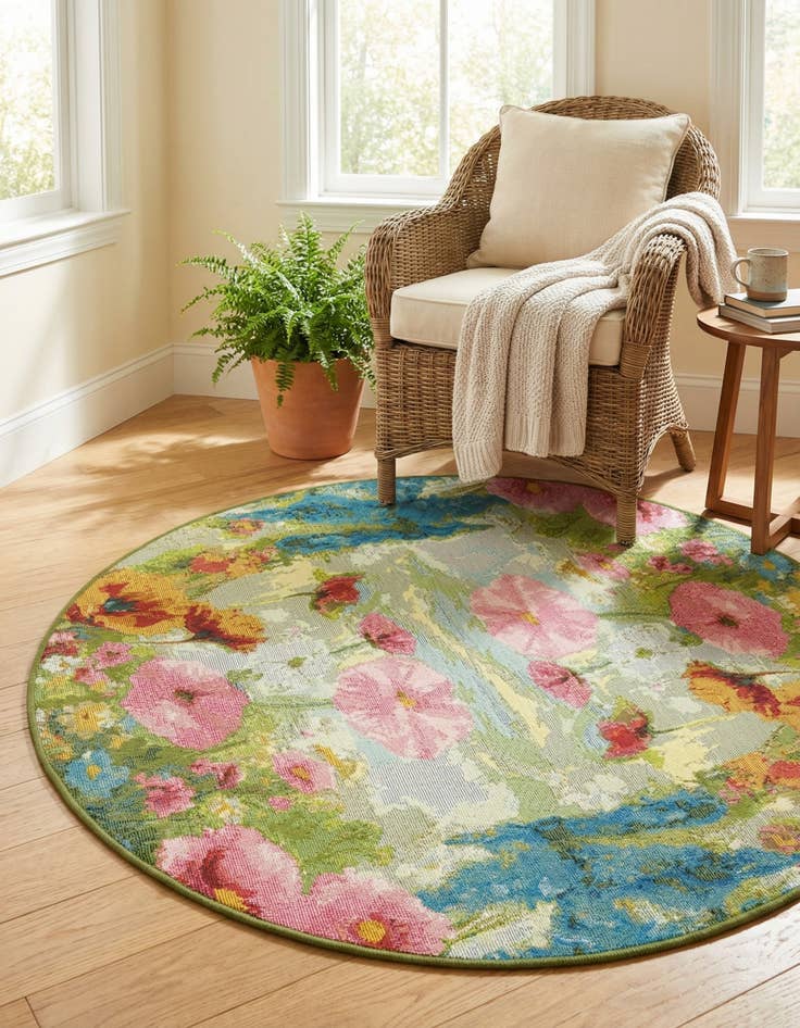Detail image of  4' x 4'  Washable Botanical Indoor / Outdoor Round Rug