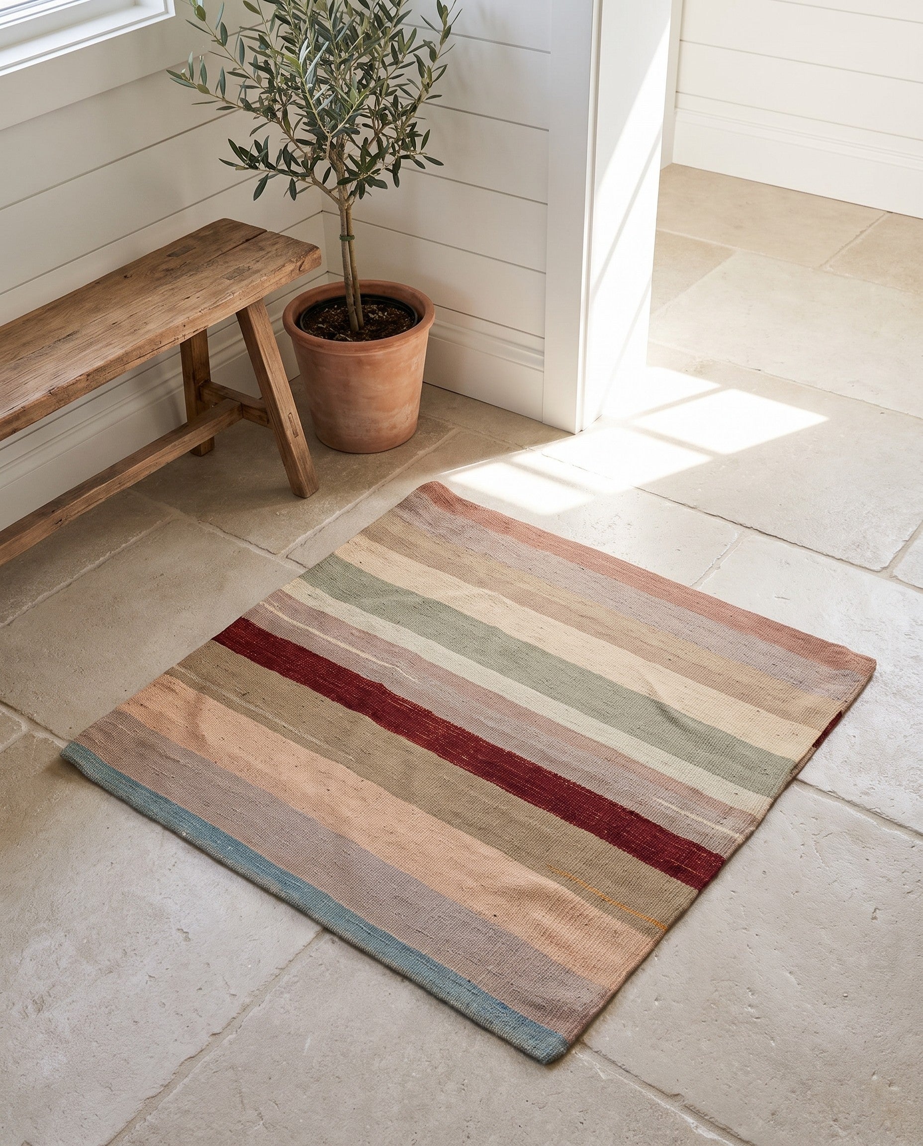 2' 5 x 2' 6 Hand Woven Pillow Wool Square Rug