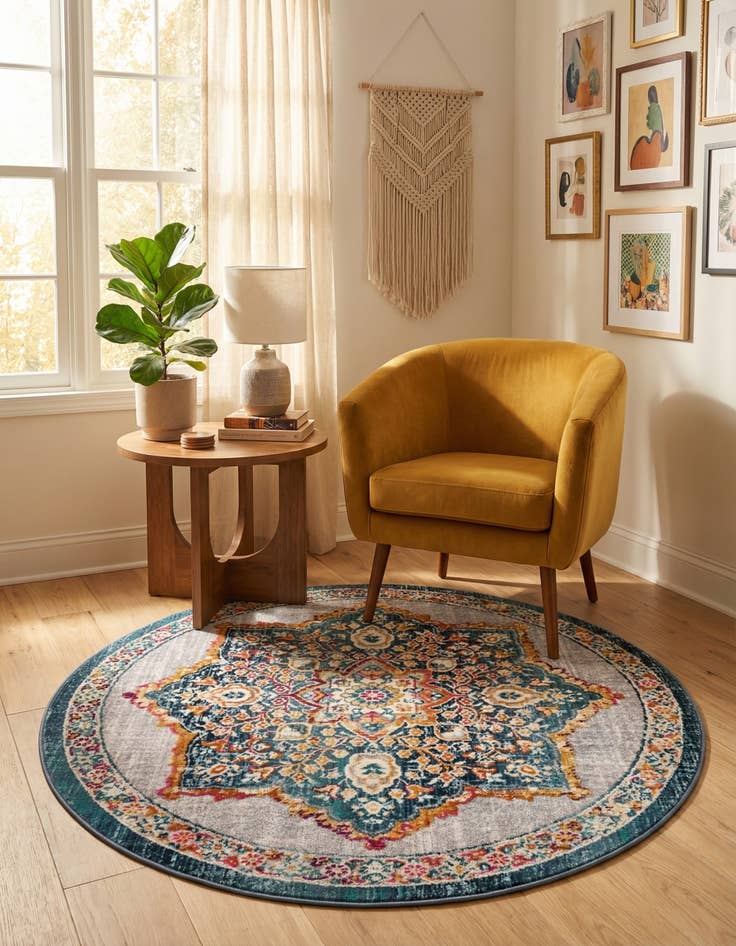 Detail image of 3' 7 x 3' 7 Budapest Round Rug