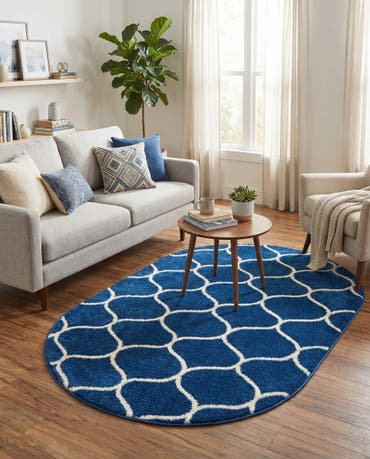  3' x 5' 3 Lattice Frieze Oval Rug
