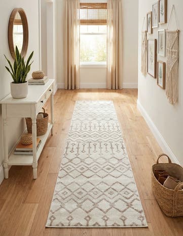 2' 7 x 12' Bohemian Trellis Runner Rug