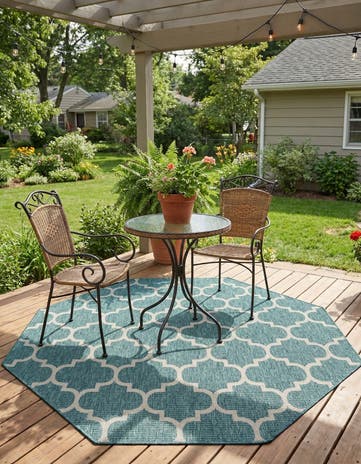 7' 10 x 7' 10 Easy-Clean Lattice Indoor / Outdoor Octagon Rug