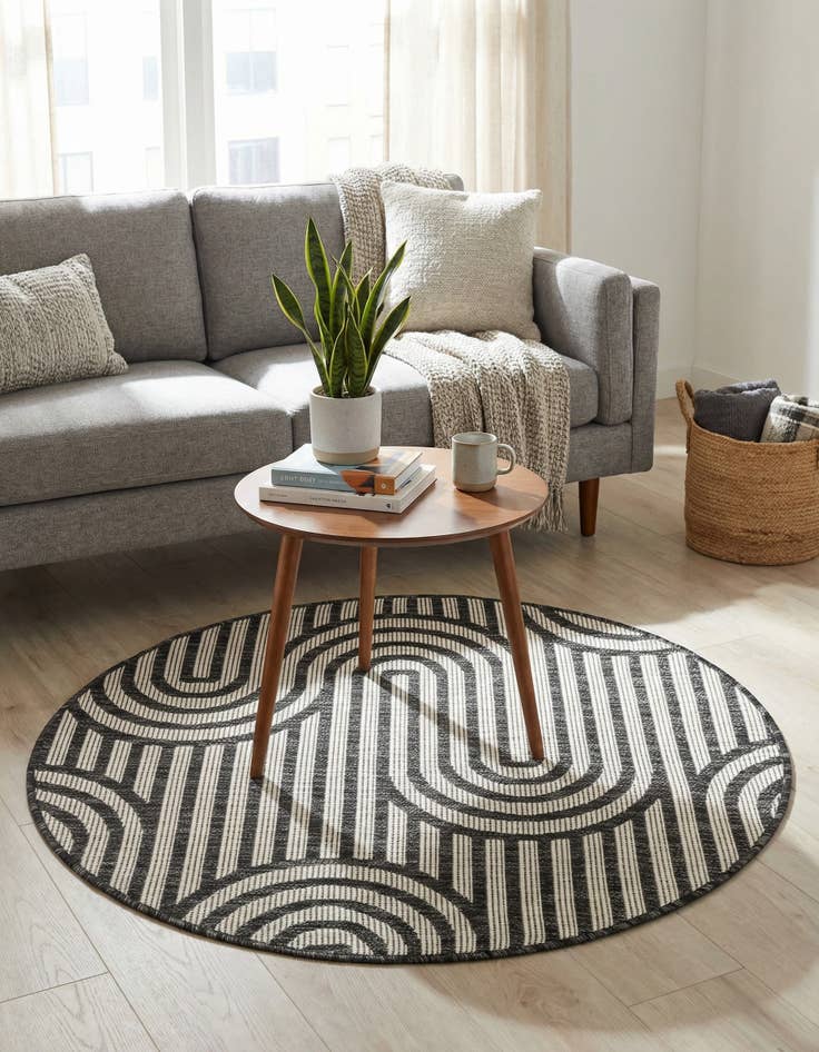 Detail image of  3' x 3'  Washable Modern Indoor / Outdoor Round Rug